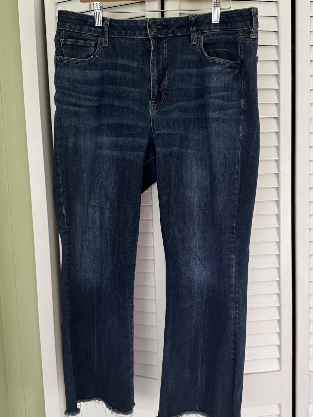 American Eagle Outfitters Dark Blue Cropped Straight Jeans